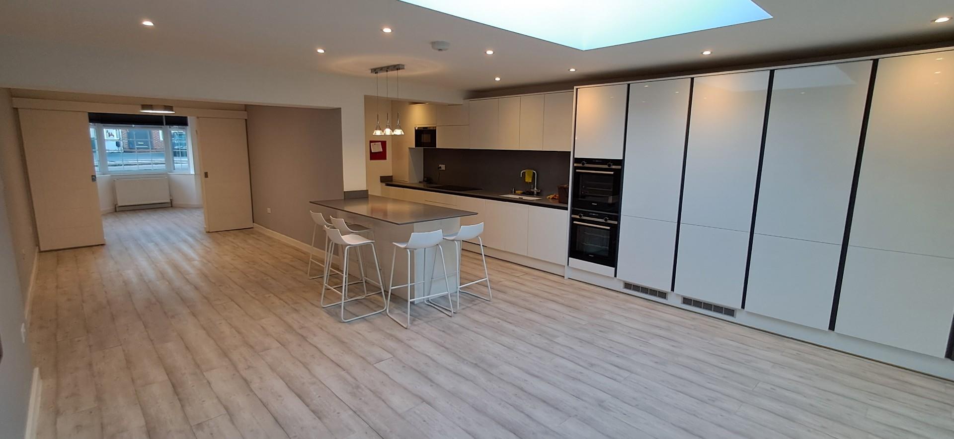4 bed property in Stanway Gardens, Edgware